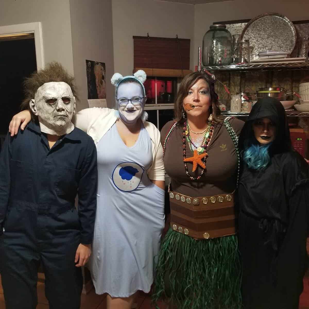 friends in halloween costumes